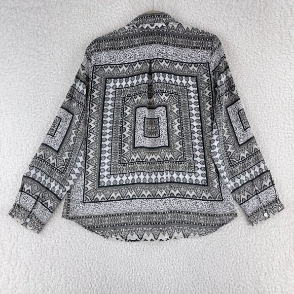 Chico's White Geometric Print Button-Up Shirt Womens Long Sleeve Size Medium - Picture 13 of 16